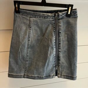 Free People Women’s Light Blue Denim Side Zipper Mini Skirt Size 4 Small